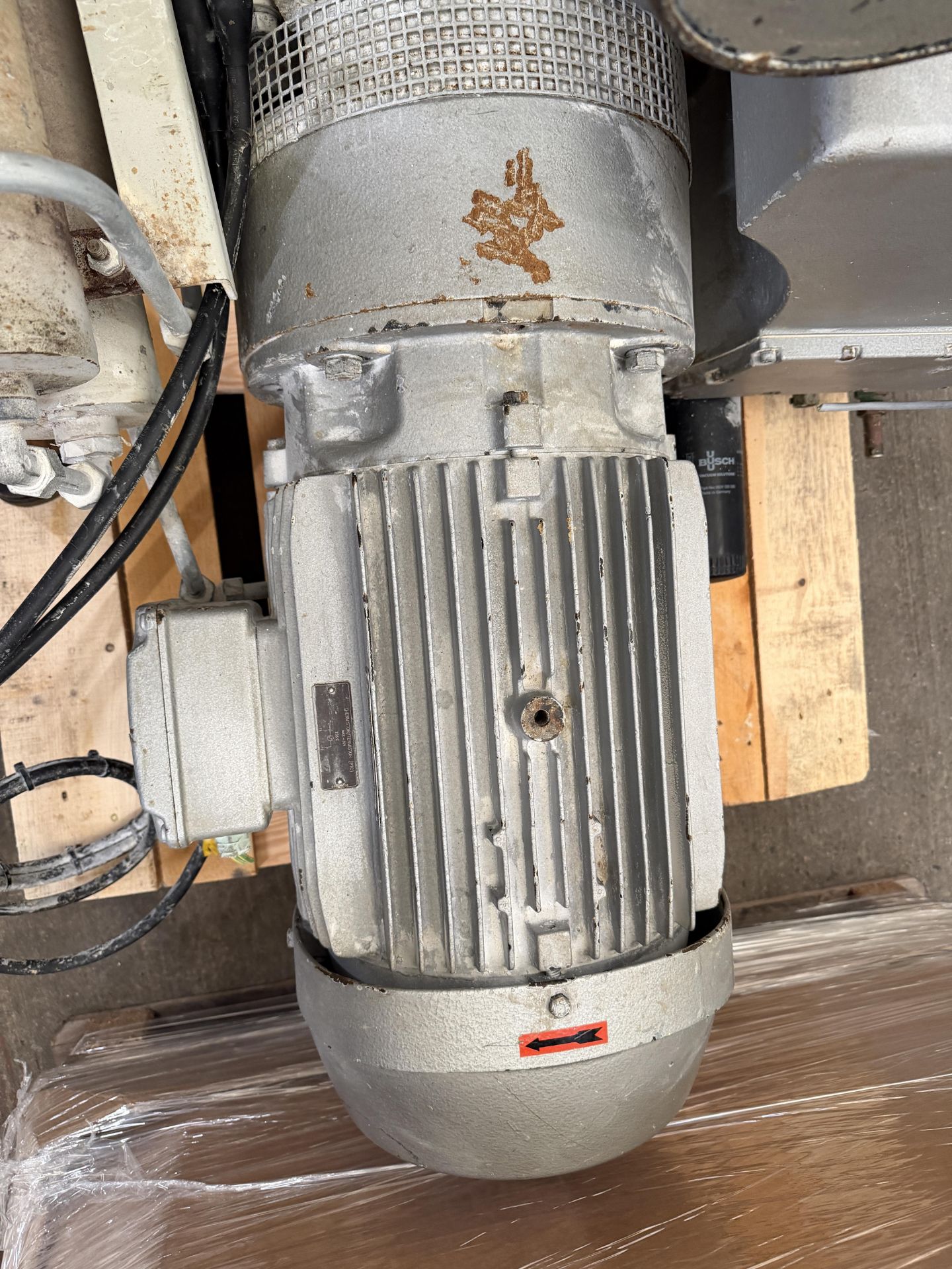 Busch Vacuum Pump - Image 5 of 8