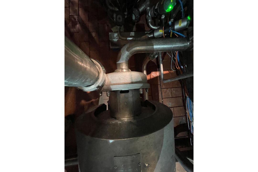 1 x CIP Unit, Single Channel Twin Tank, Acid and Caustic on single skid 2.2 x 1.5 x 3.3m. Alfa Laval - Image 6 of 8