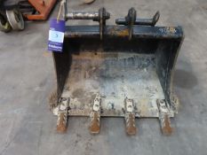 JCB four tooth excavator bucket 600 x 400mm, part no 980/B0526