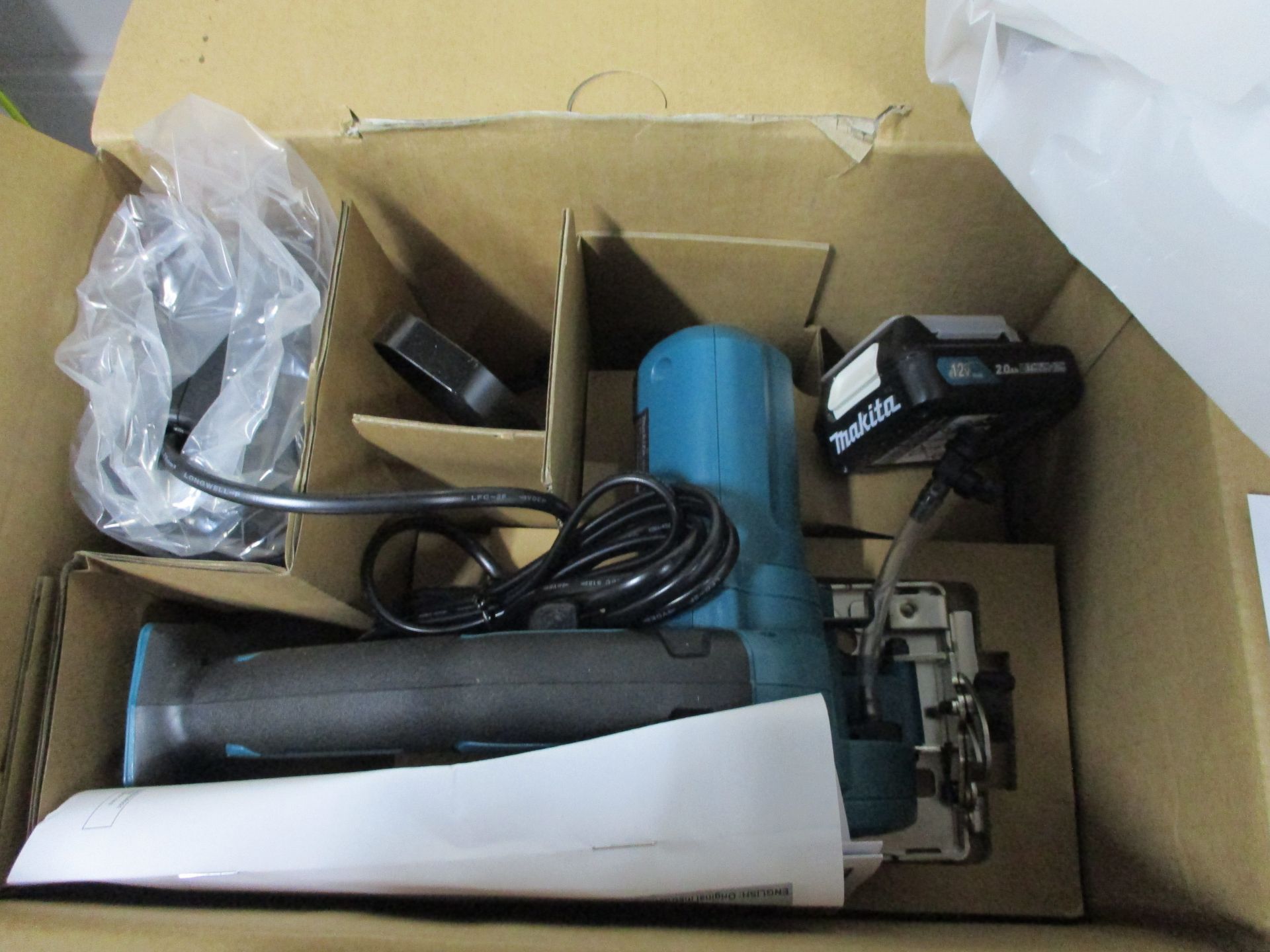 Makita CC301DWAE Cordless 24 Volt Tile & Glass Cutter with Batteries & Charger (Unused) - Image 4 of 4