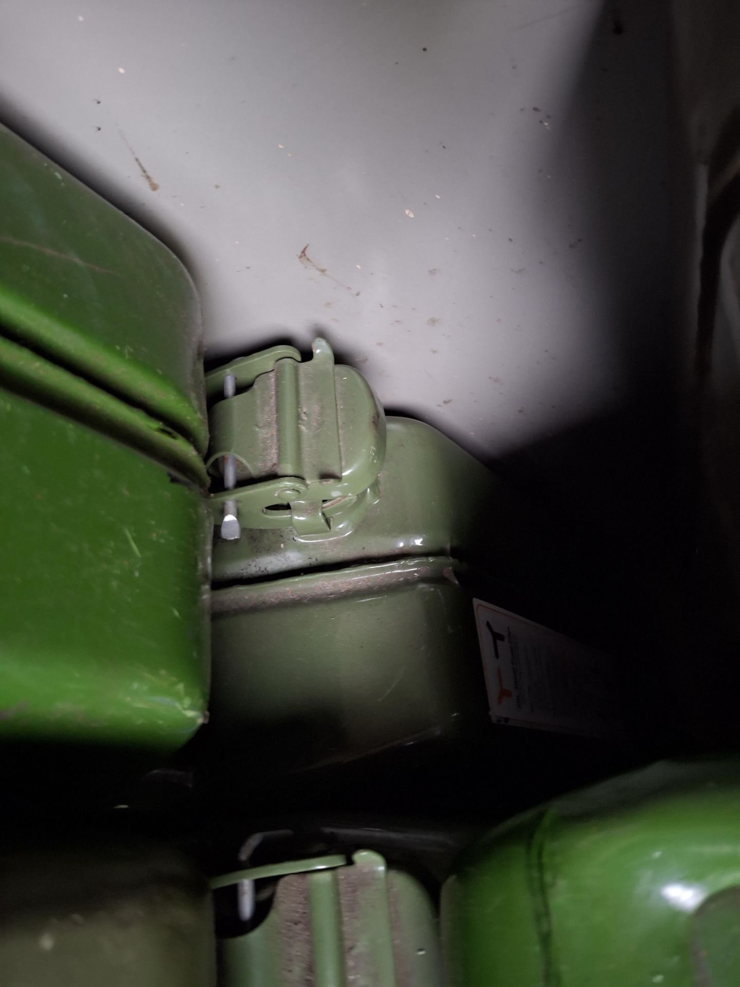 4 x 20ltr jerry cans - Image 3 of 3