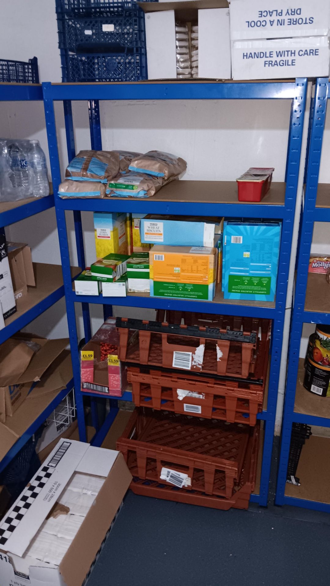 5 x Bays lightweight boltless racking, including corner unit and contents of racking to include - Image 5 of 6