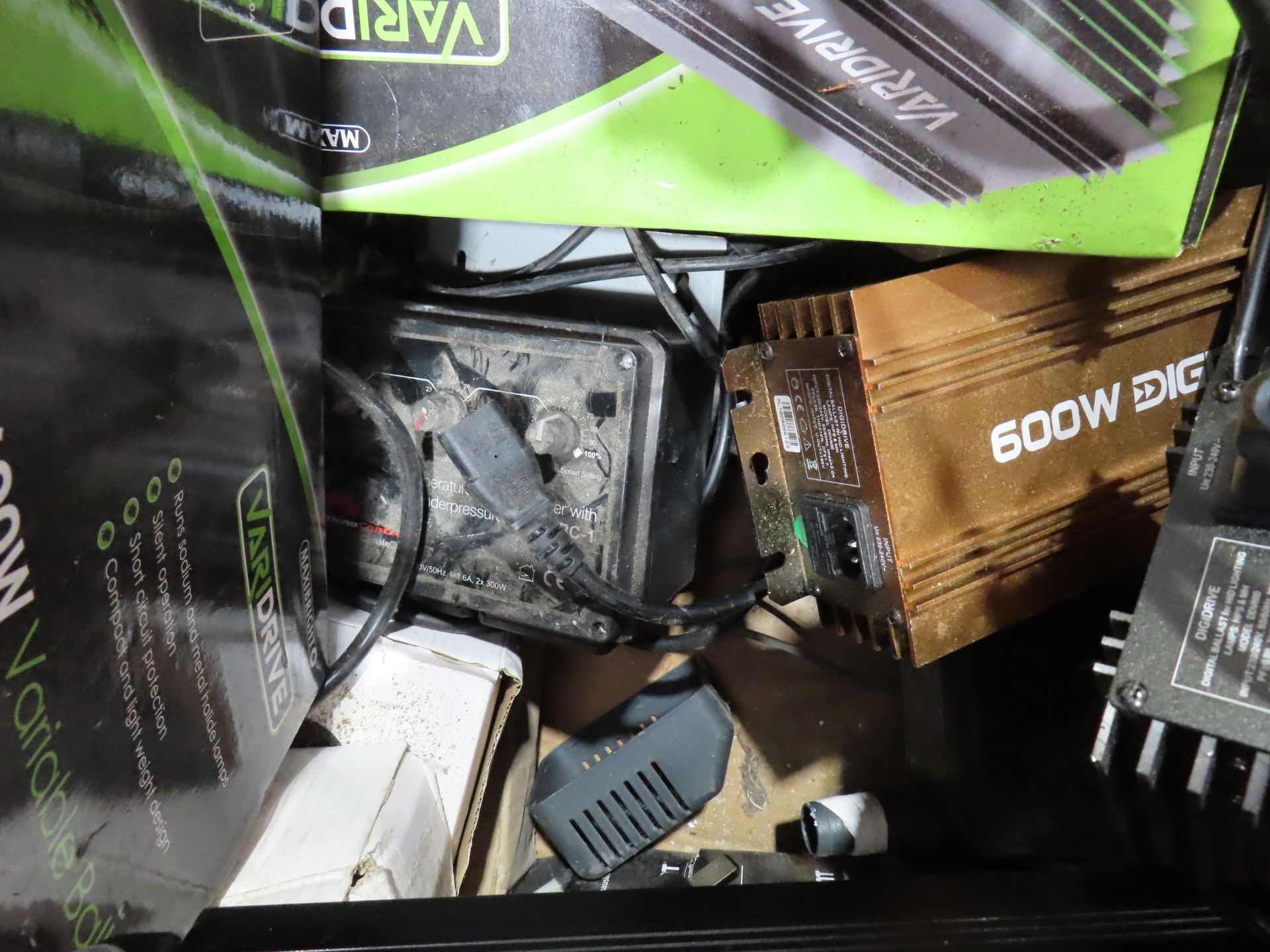 Pallet of timers and electrical lighting components - Image 6 of 16