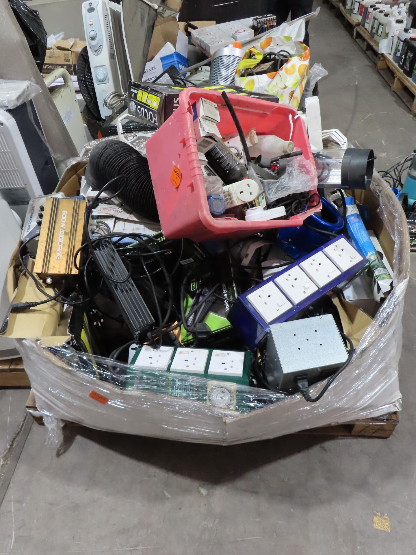 Pallet of timers and electrical lighting components - Image 2 of 16