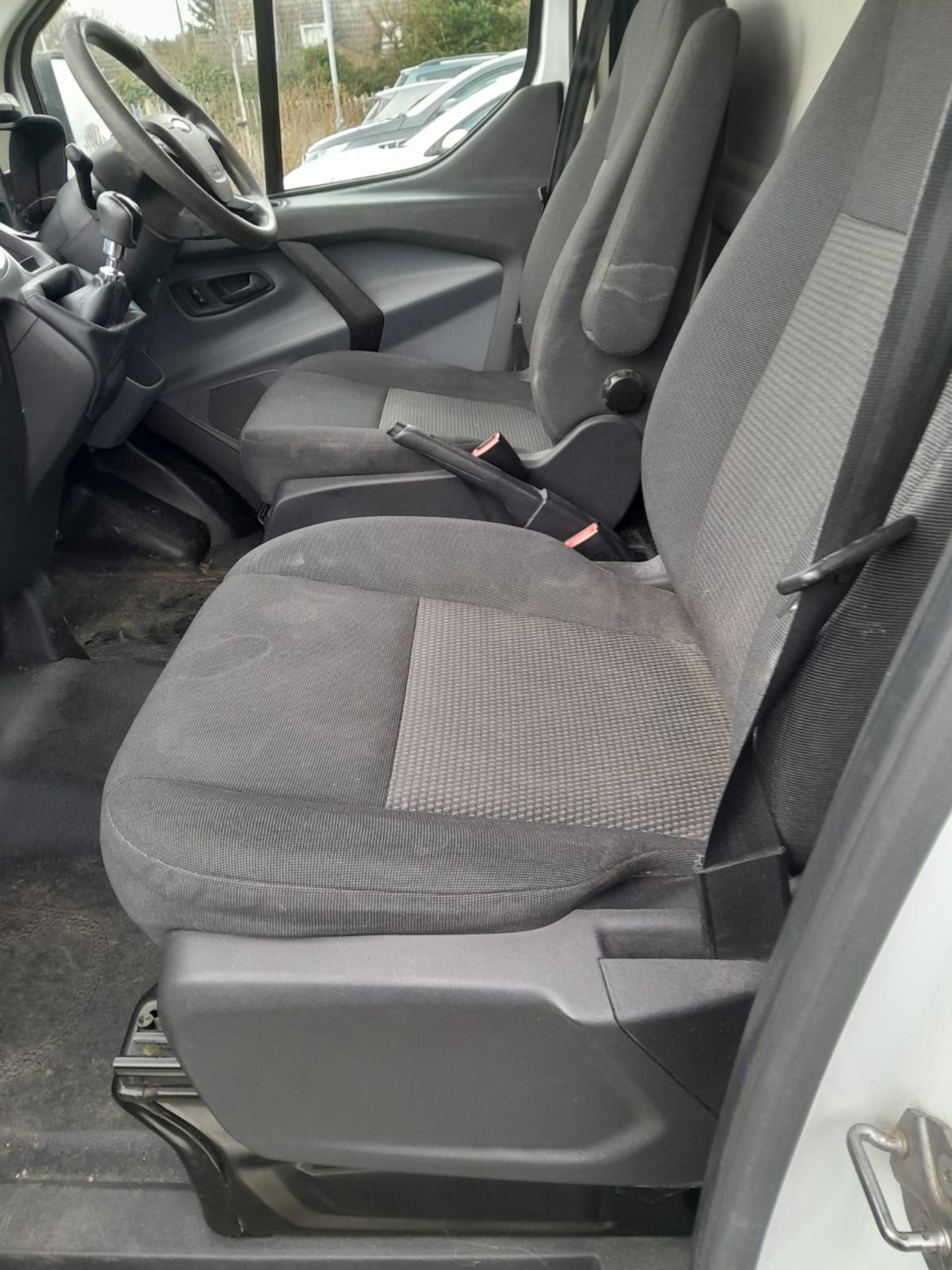 Ford Transit Custom 310 ] 2.2 TDCi Eco-Tech FWD panel van, registration LG15 SZT, odometer 157,560 - Image 17 of 42