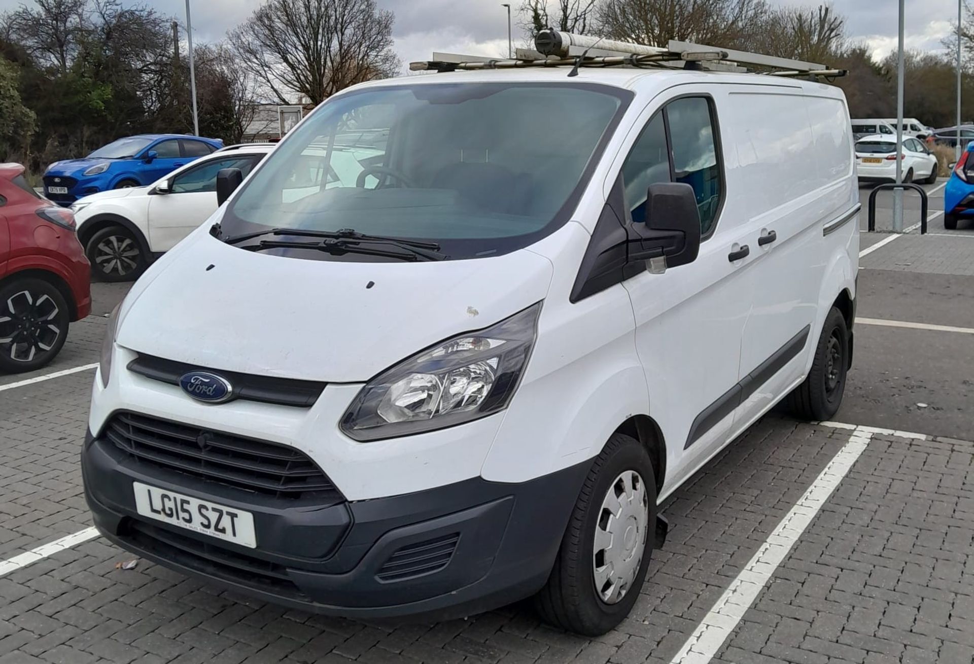 Ford Transit Custom 310 ] 2.2 TDCi Eco-Tech FWD panel van, registration LG15 SZT, odometer 157,560 - Image 3 of 42