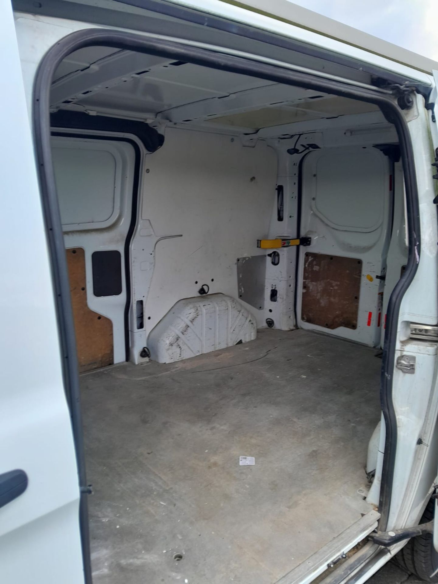 Ford Transit Custom 310 ] 2.2 TDCi Eco-Tech FWD panel van, registration LG15 SZT, odometer 157,560 - Image 12 of 42