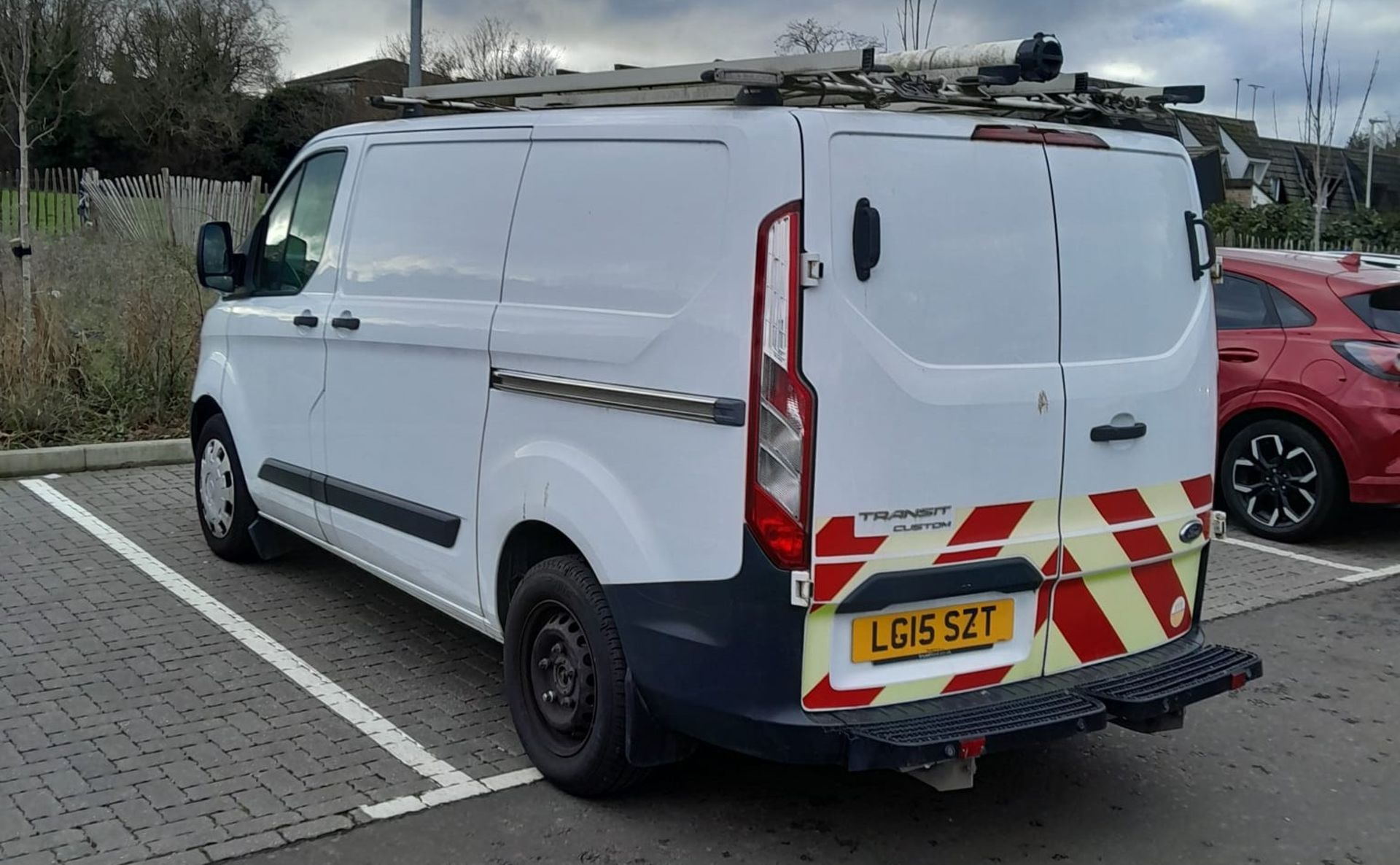 Ford Transit Custom 310 ] 2.2 TDCi Eco-Tech FWD panel van, registration LG15 SZT, odometer 157,560 - Image 5 of 42