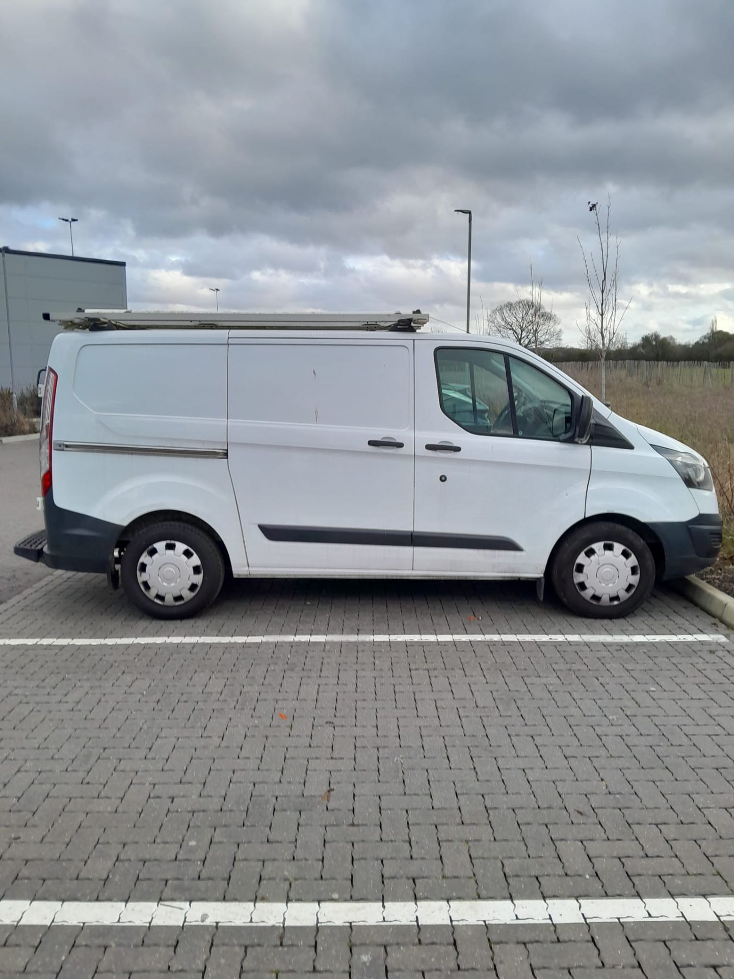 Ford Transit Custom 310 ] 2.2 TDCi Eco-Tech FWD panel van, registration LG15 SZT, odometer 157,560 - Image 8 of 42