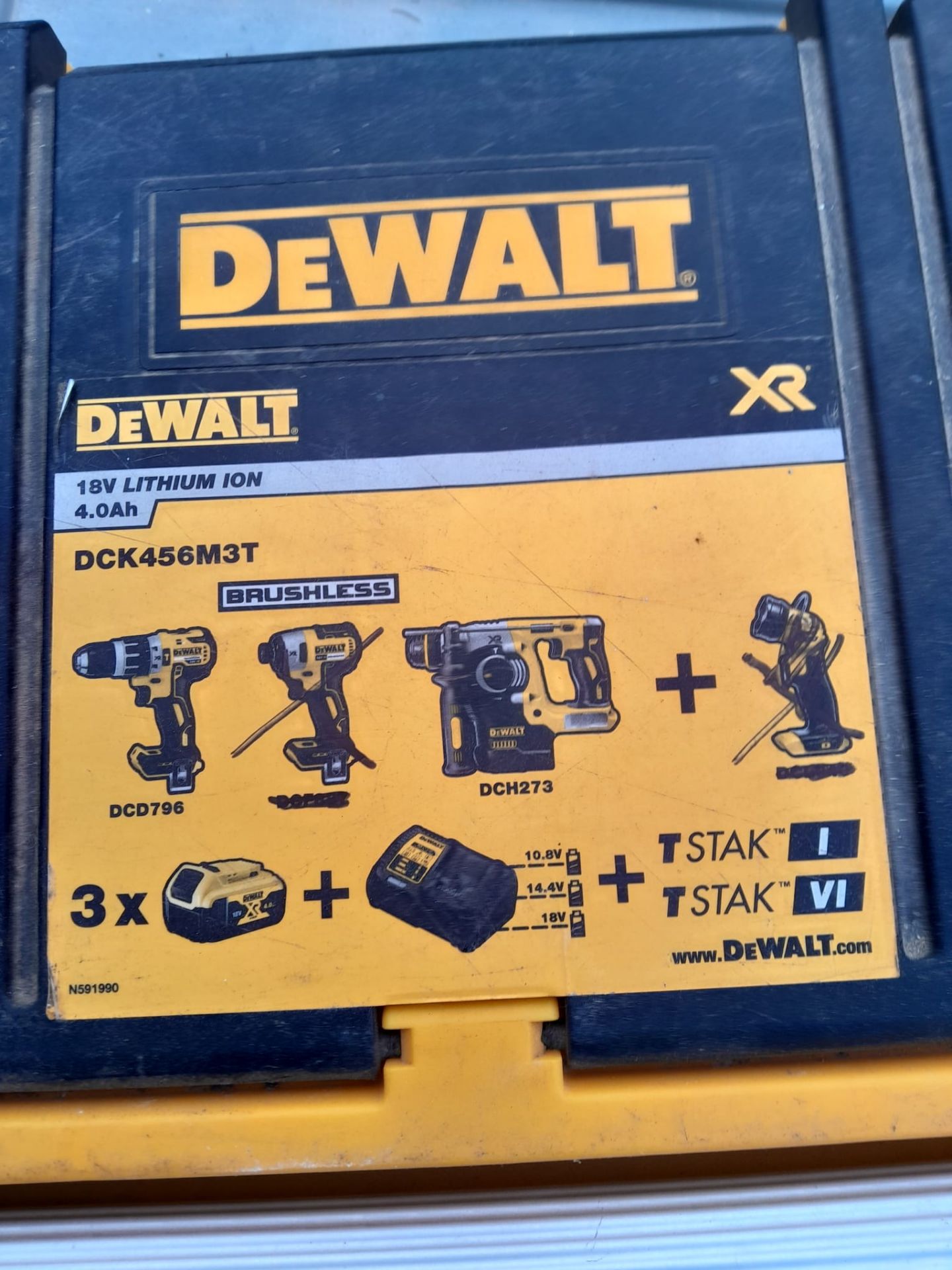 Dewalt DCK456M3T 18v cordless combo kit with DCD796 brushless combi drill, DCH273 brushless SDS - Image 2 of 2