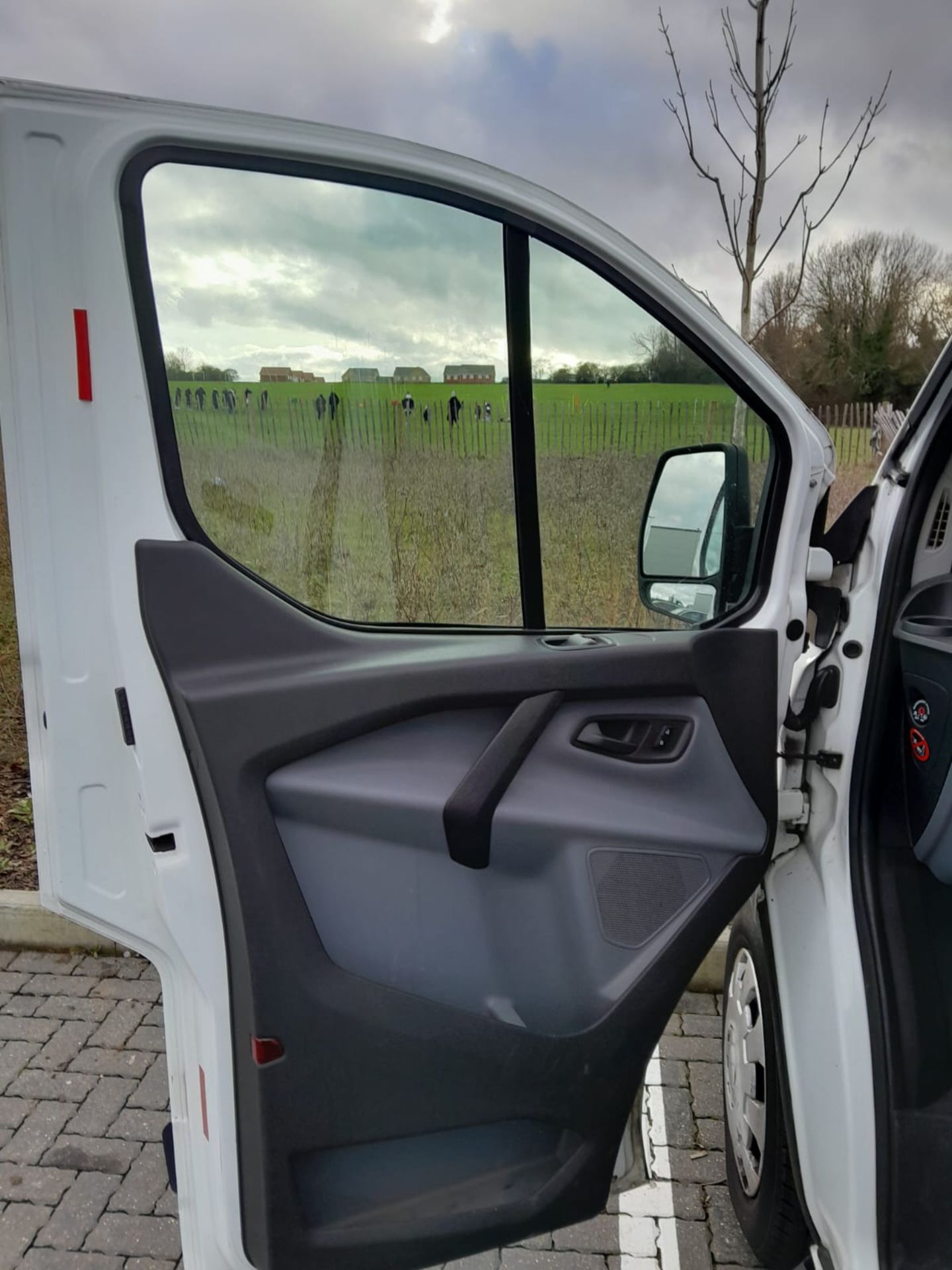 Ford Transit Custom 310 ] 2.2 TDCi Eco-Tech FWD panel van, registration LG15 SZT, odometer 157,560 - Image 15 of 42