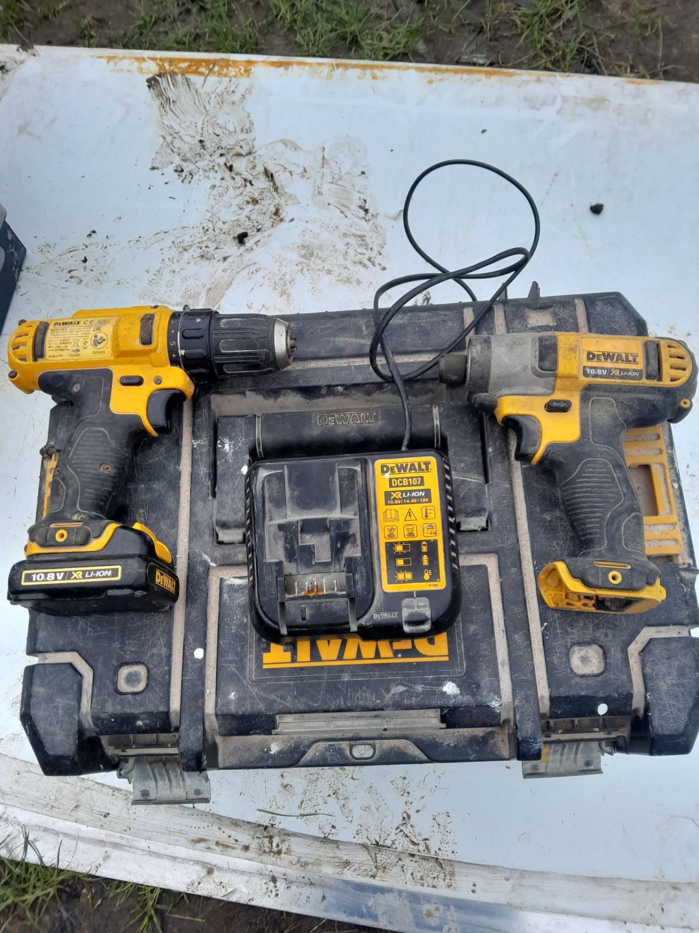 Dewalt cordless drill and cordless screwdriver, 1 x battery and charger with carry case