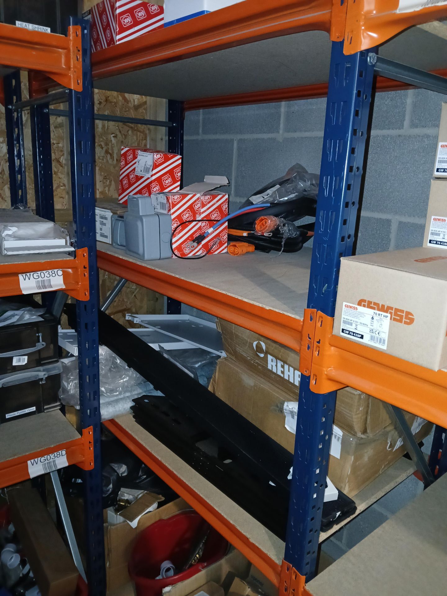 8x Bays of MFCALUX Boltless Shelving and Contents to include: Assortment of Roofing Components and - Image 15 of 27