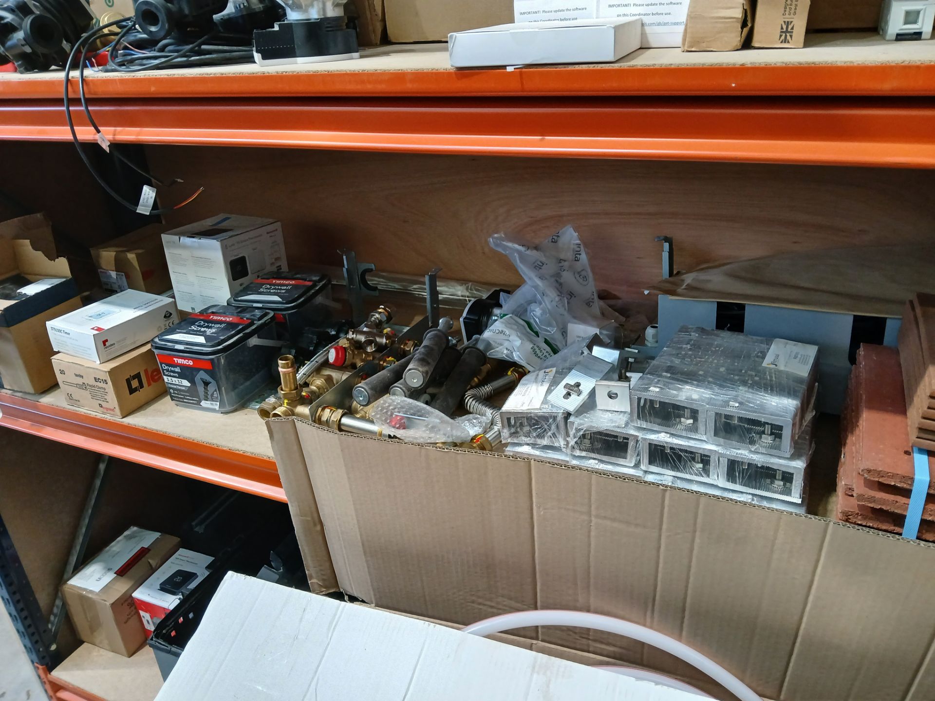 8x Bays of MFCALUX Boltless Shelving and Contents to include: Assortment of Roofing Components and - Image 26 of 27