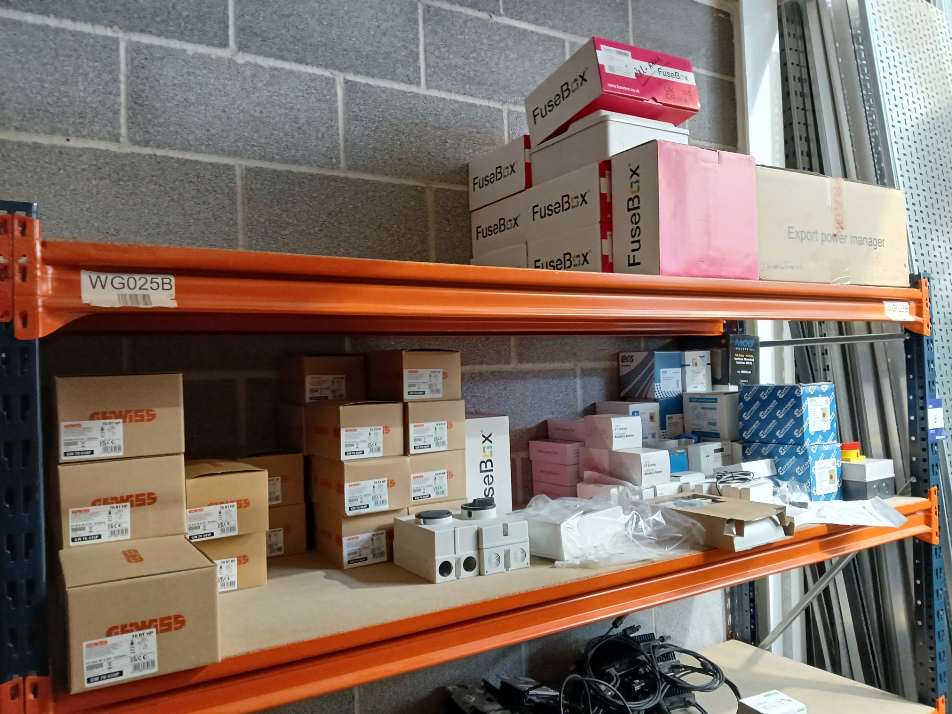 8x Bays of MFCALUX Boltless Shelving and Contents to include: Assortment of Roofing Components and - Image 16 of 27