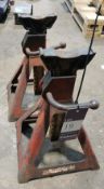 2 : Unbadged Axle stands, as lotted