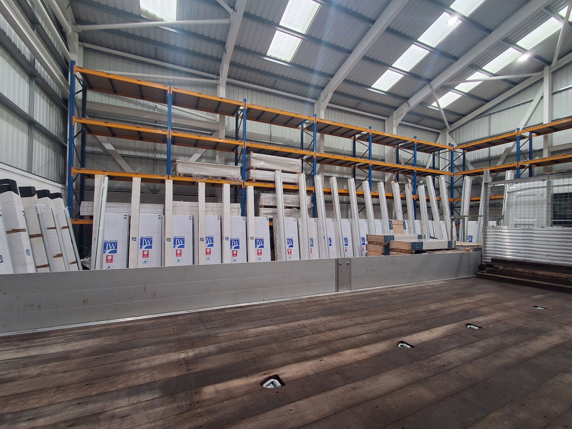 18 Bays of Esmena Boltless Pallet Racking incuding 22 Uprights (6m x ...