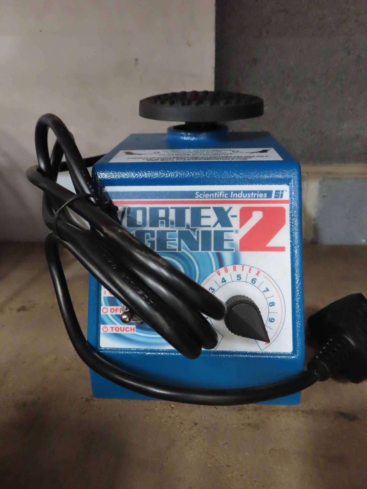 2x Scientific Industries Vortex Genie 2 and 1x Starlab Vortex - Image 4 of 4
