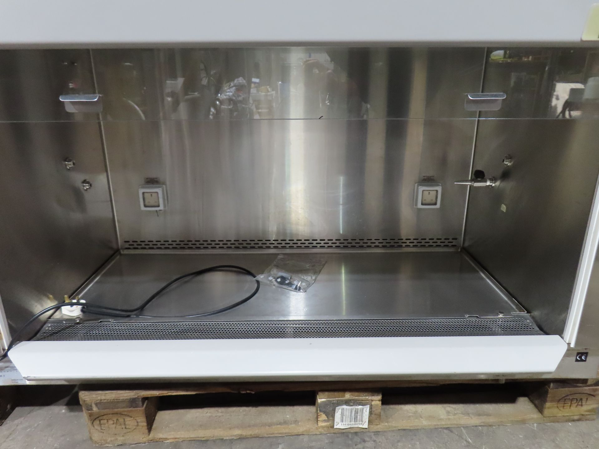 Nuaire Labgard Biological safety cabinet (Class2) - Image 6 of 7