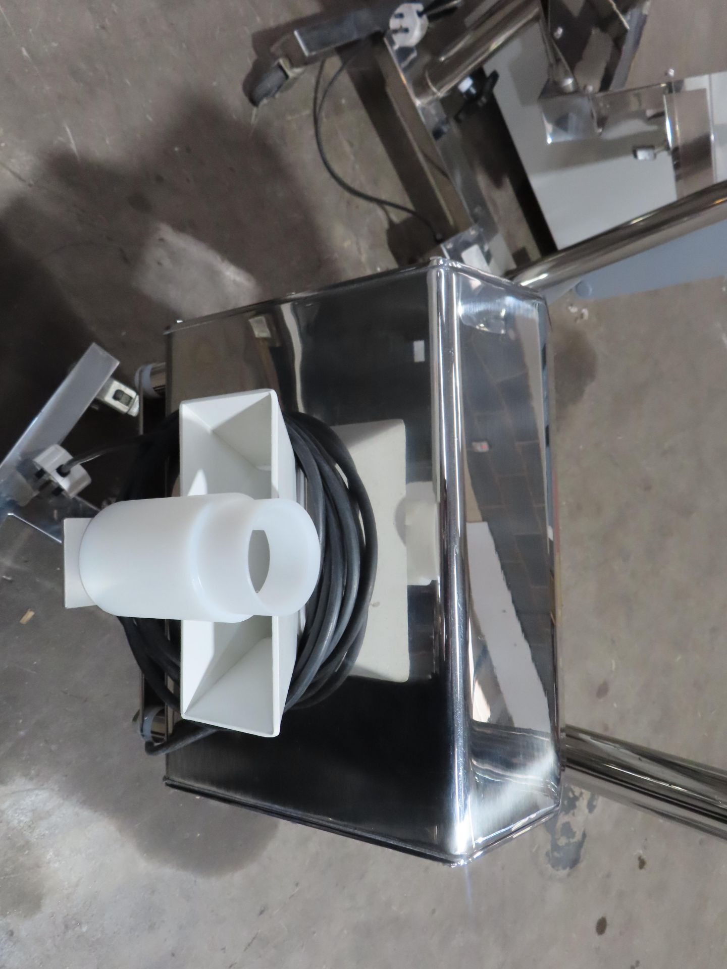 Goring Kerr Mobile Metal Detector - Image 3 of 5