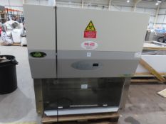 Nuaire Labguard Biological Safety Cabinet (class 2) 1365 x 850 x 1525mm