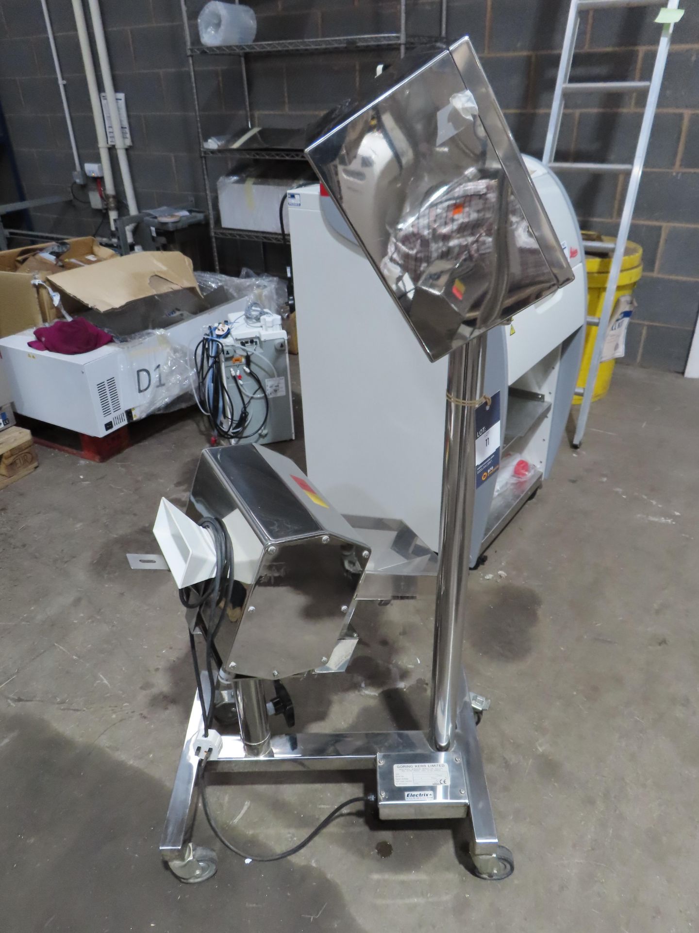 Goring Kerr Mobile Metal Detector - Image 2 of 5