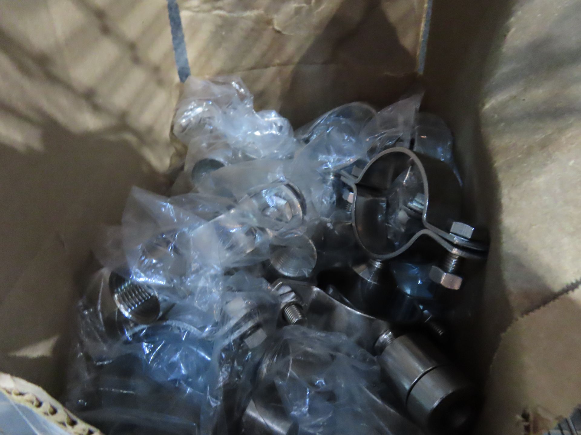 Contents of a shelf - Mainly Clips/Brackets - Image 6 of 6