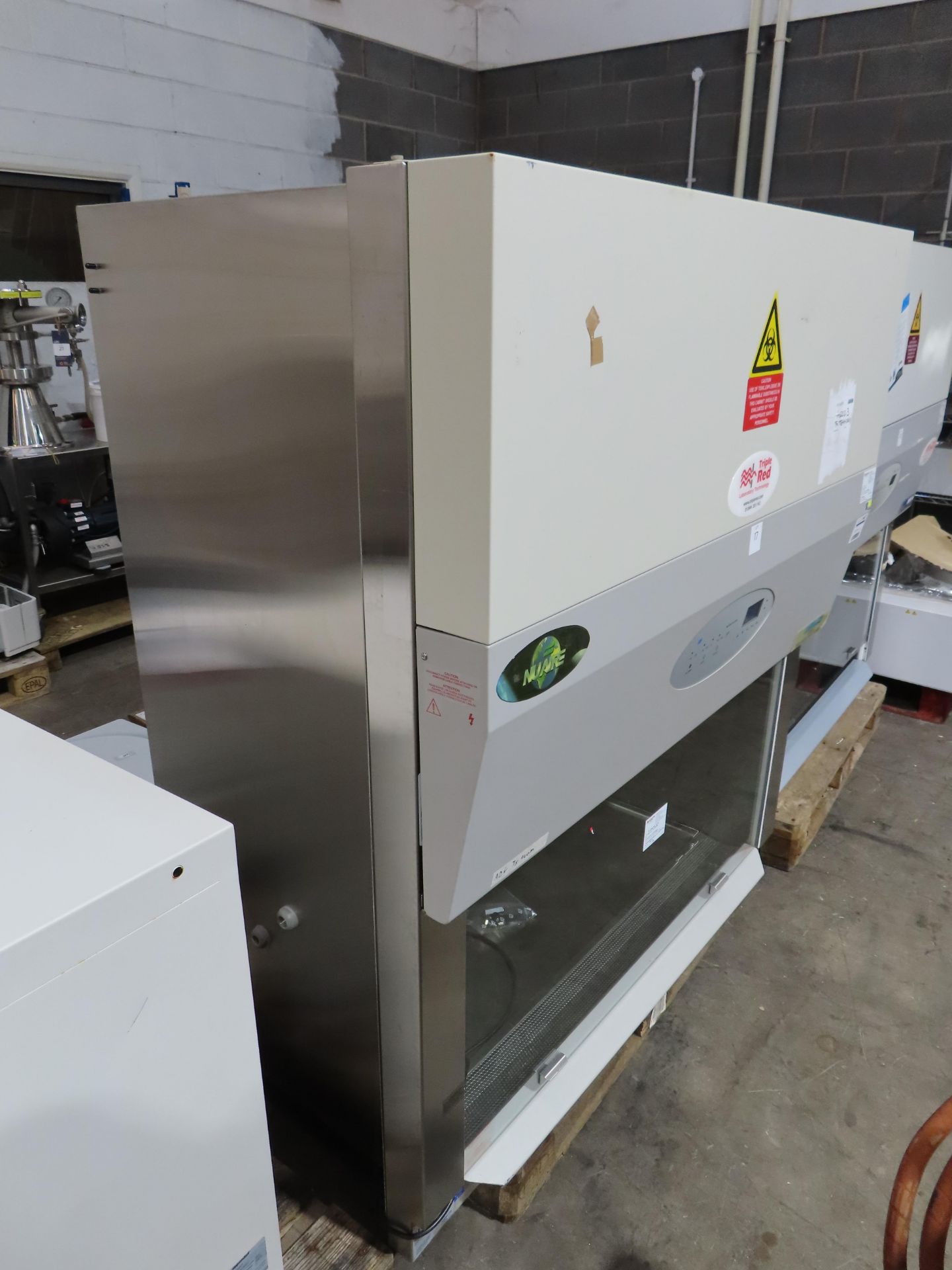Nuaire Labgard Biological safety cabinet (Class2) - Image 7 of 7