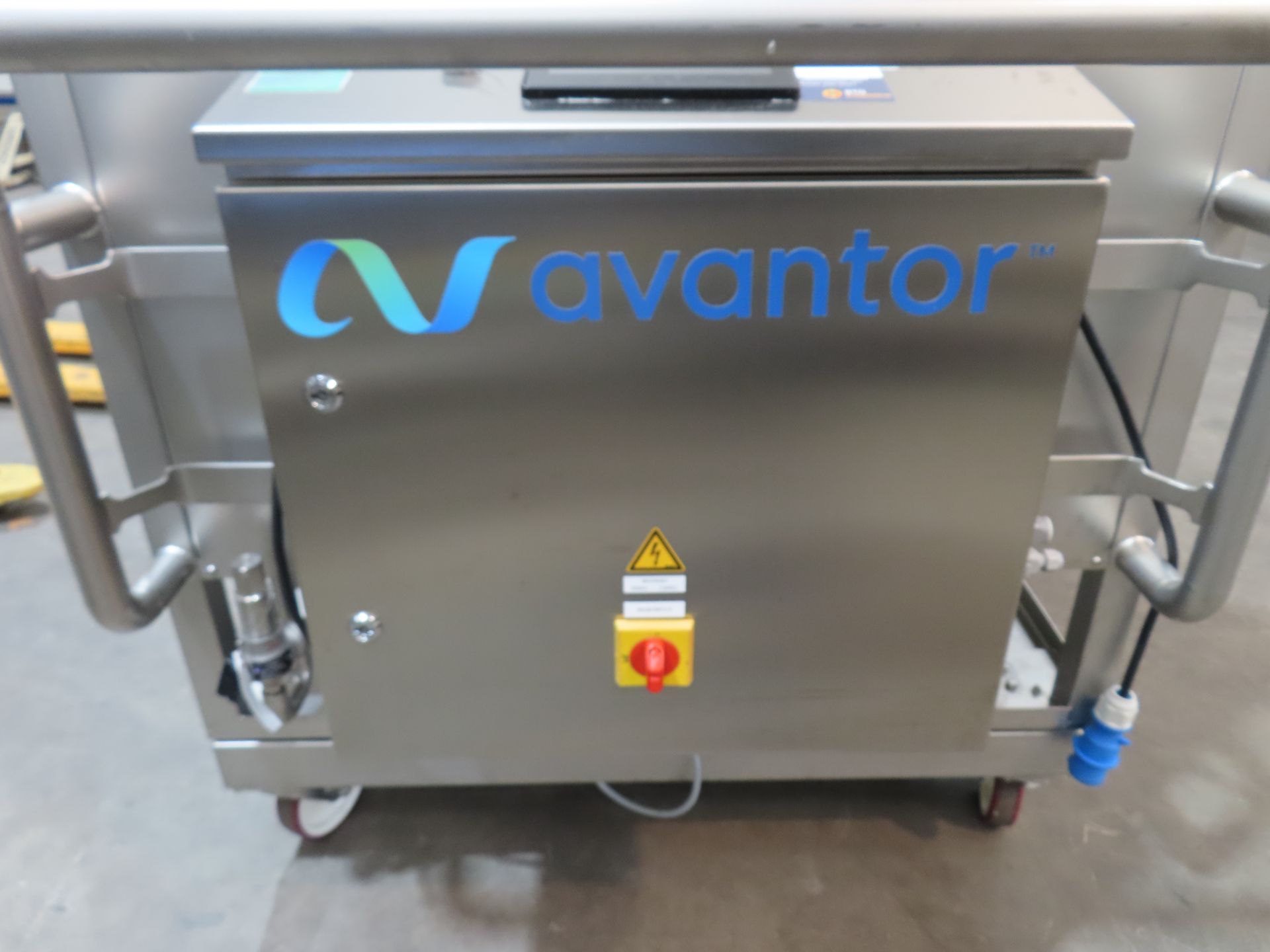 Avantor 1000L Stainless Steel Double Jacketed mixing vessel - Image 4 of 11