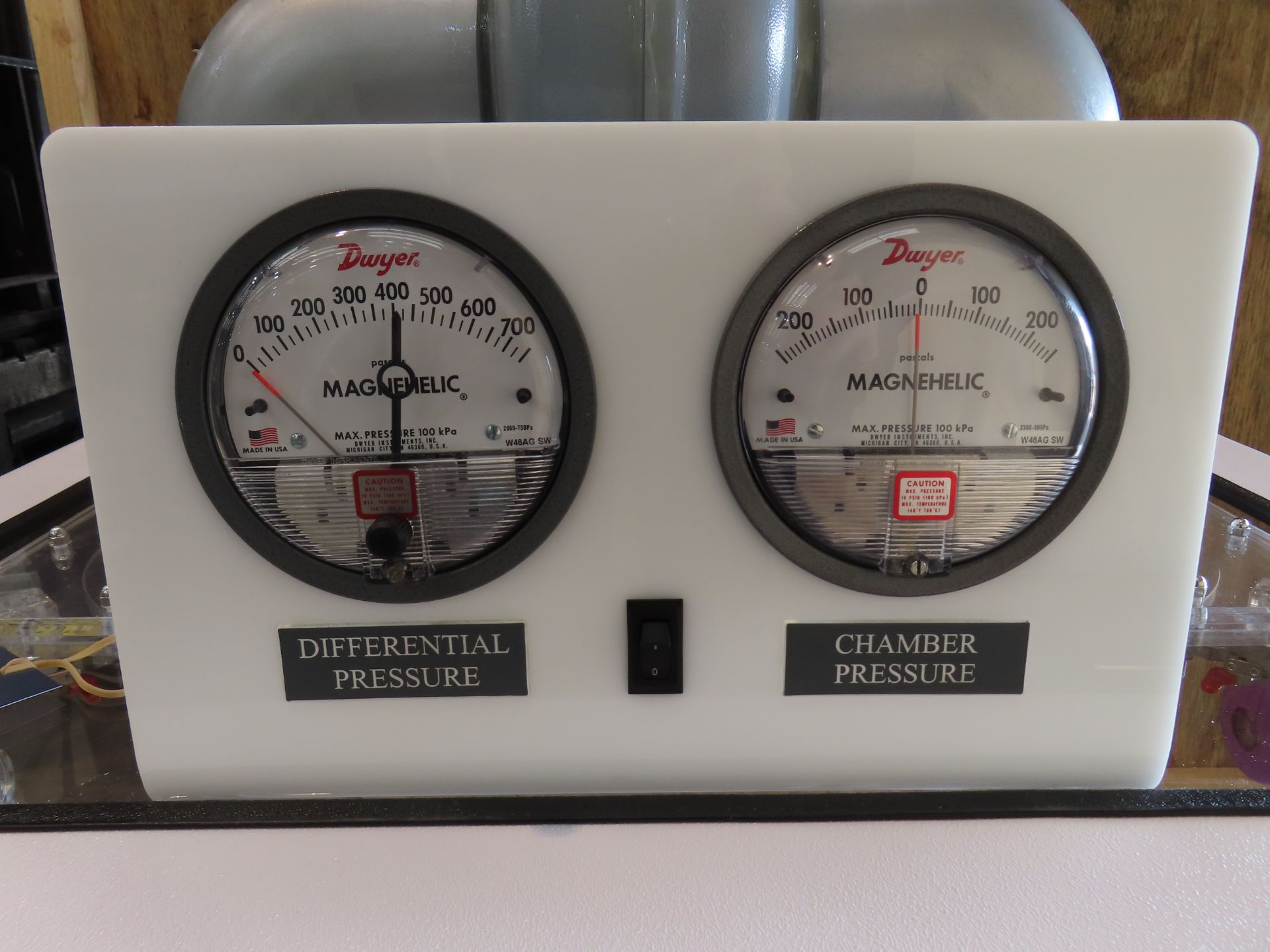 An Anerobic Chamber/Sealed Isolation Glove Box with airlock transfer chamber, dual pressure gauges, - Image 3 of 9