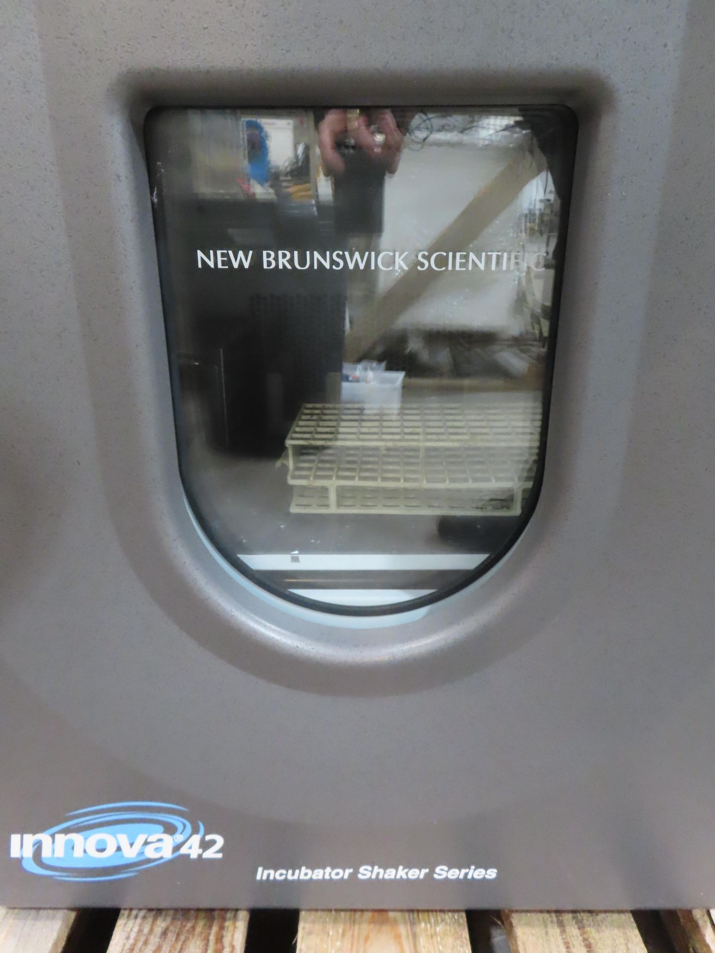 Eppendorf New Brunswick 'Innova 42 Shaker Series' Incubator - Image 3 of 7