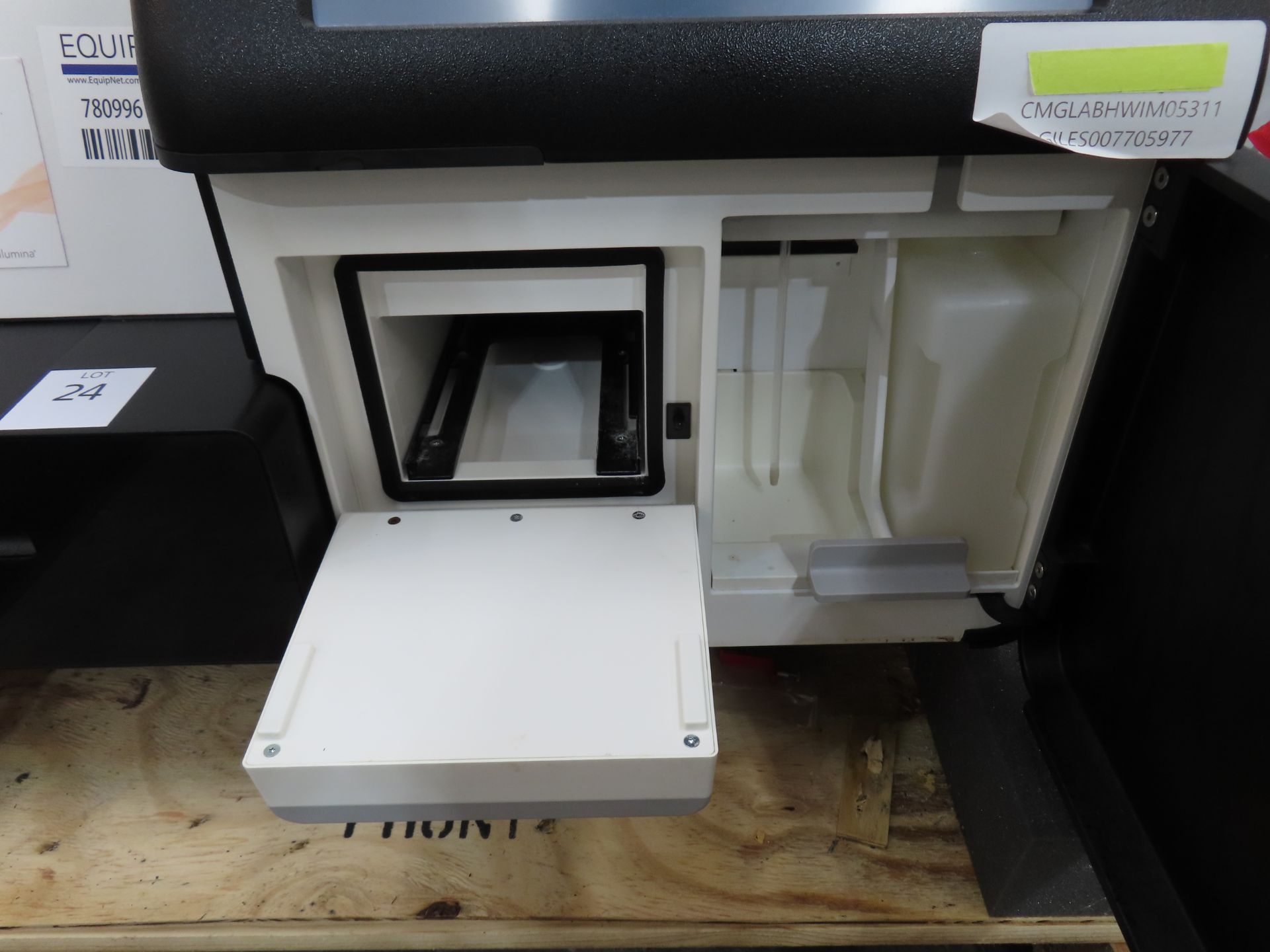 Illumina Miseq Compact Benchtop Sequencer - Comes with System Guide. S/N: SY/410-1003 - Image 5 of 8