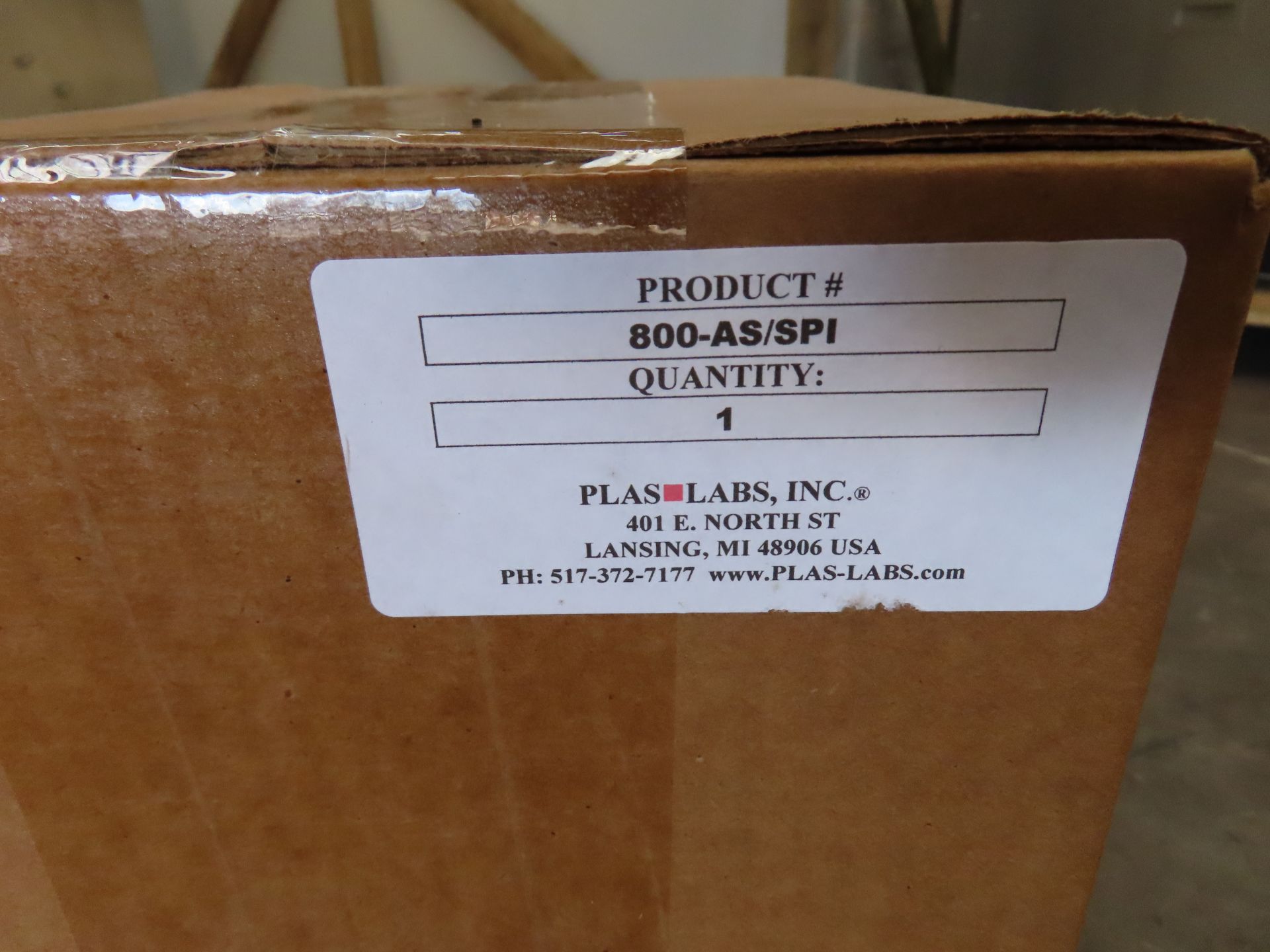 An Anerobic Chamber/Sealed Isolation Glove Box with airlock transfer chamber, dual pressure gauges, - Image 9 of 9