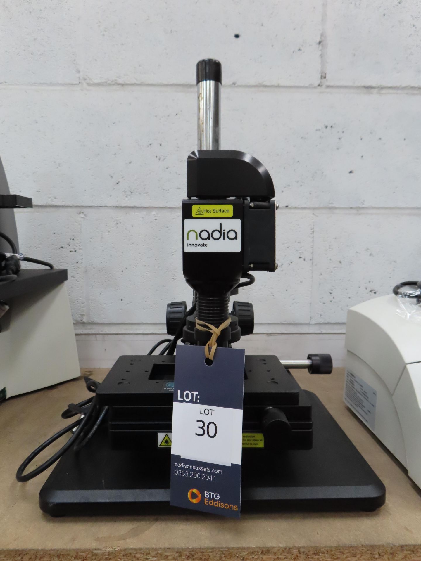 Dolomite Bio Nadia Innovate Microfluidic Workstation