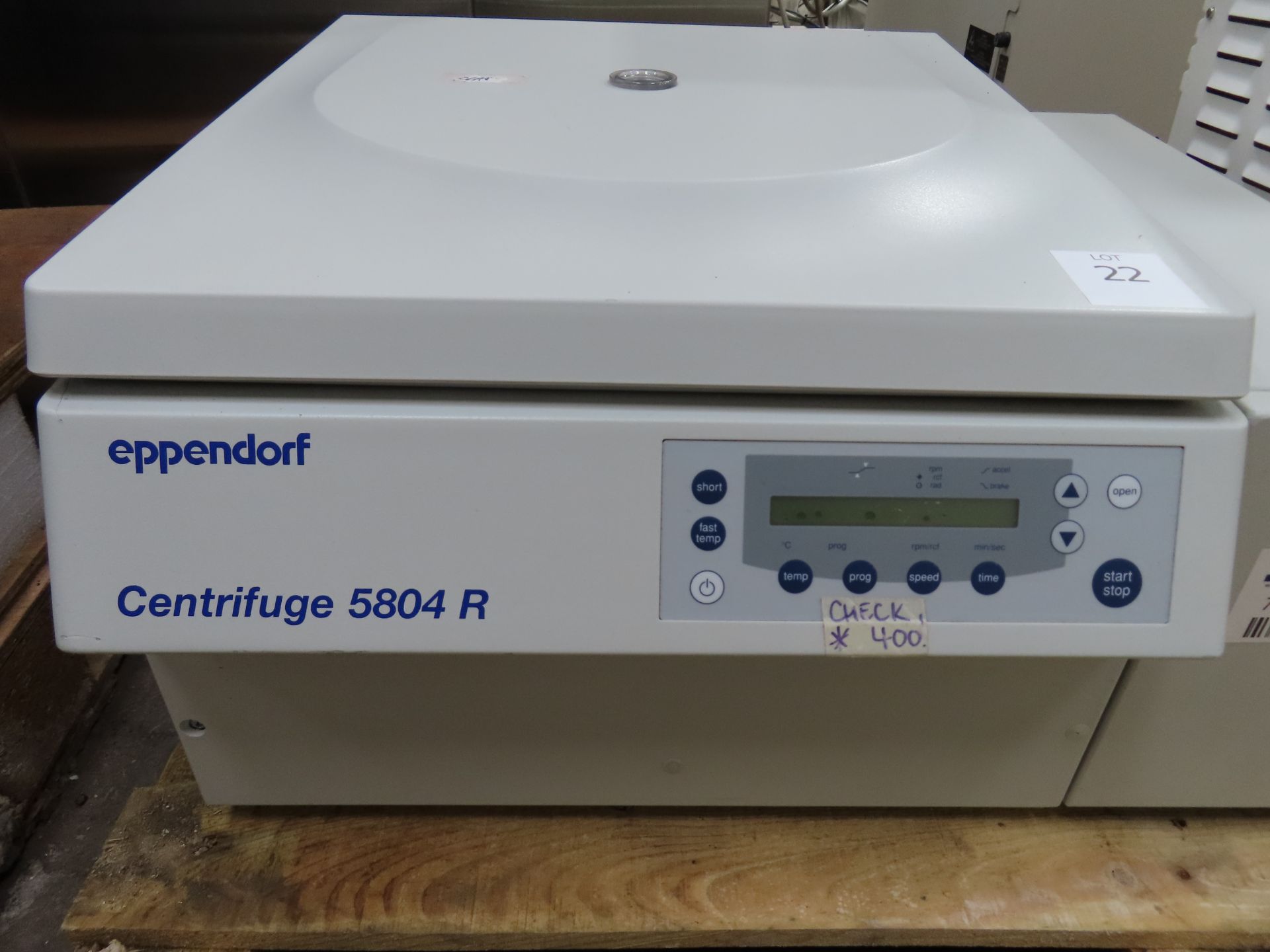 Eppendorf Centrifuge 5804R - Image 2 of 3