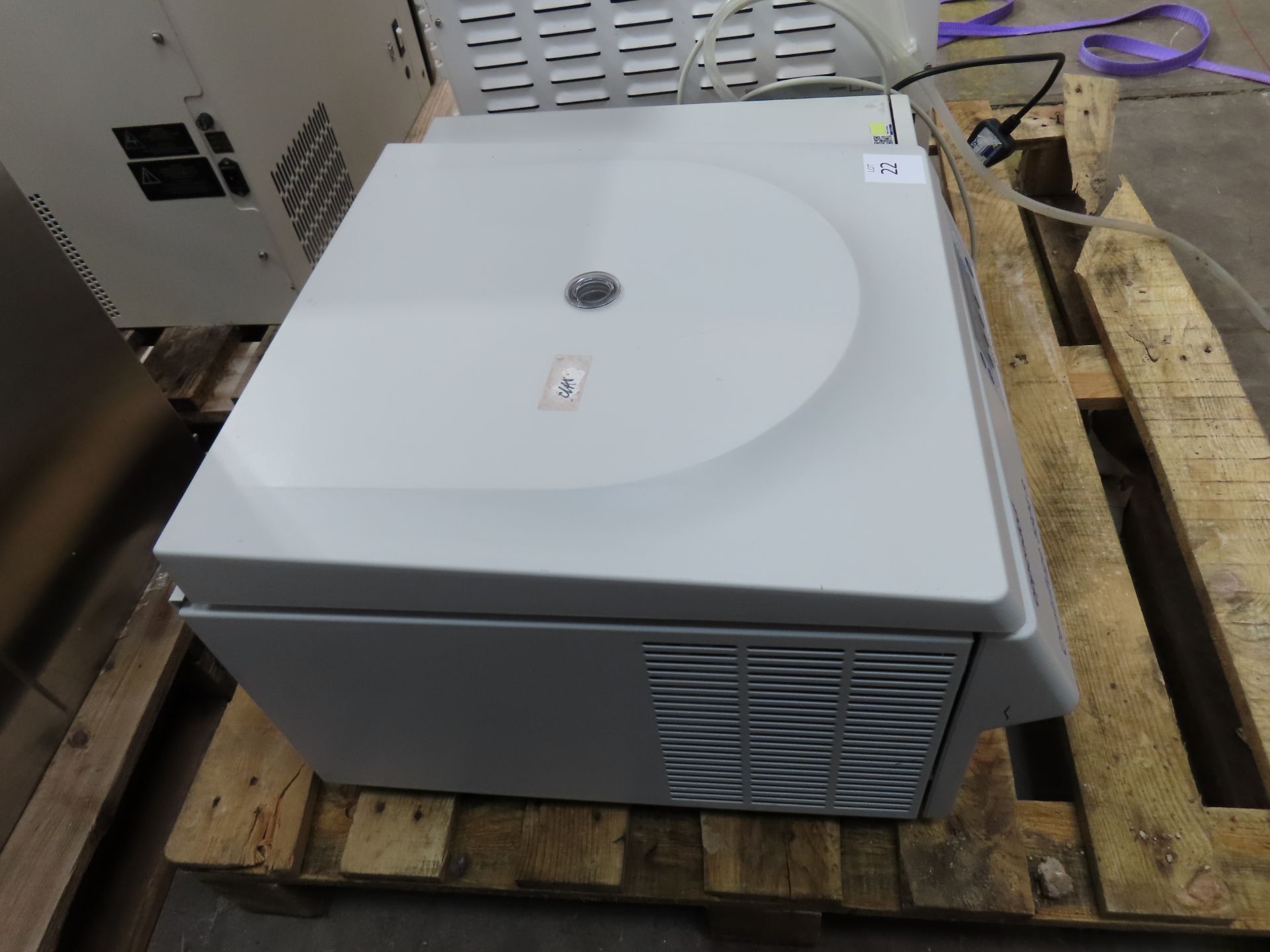 Eppendorf Centrifuge 5804R - Image 3 of 3