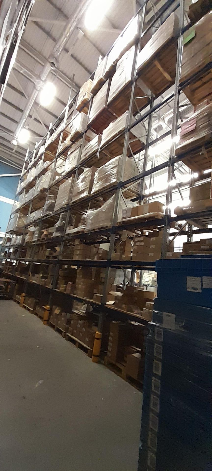 7x System Store bays of boltless steel pallet racking, approximately 10m high, Year 2021. Delayed - Image 3 of 3