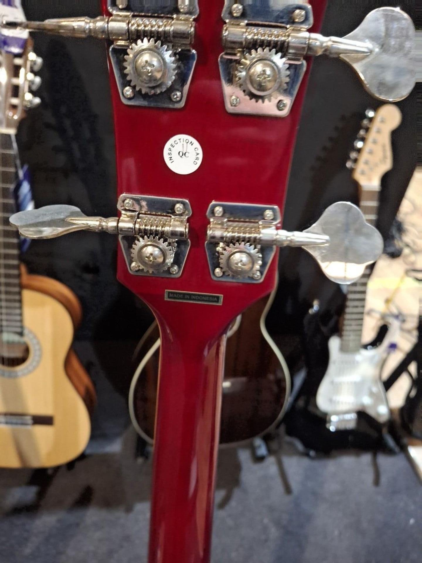 Epiphone electric bass guitar - Image 4 of 5