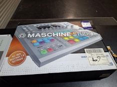 Maschine studio black, boxed