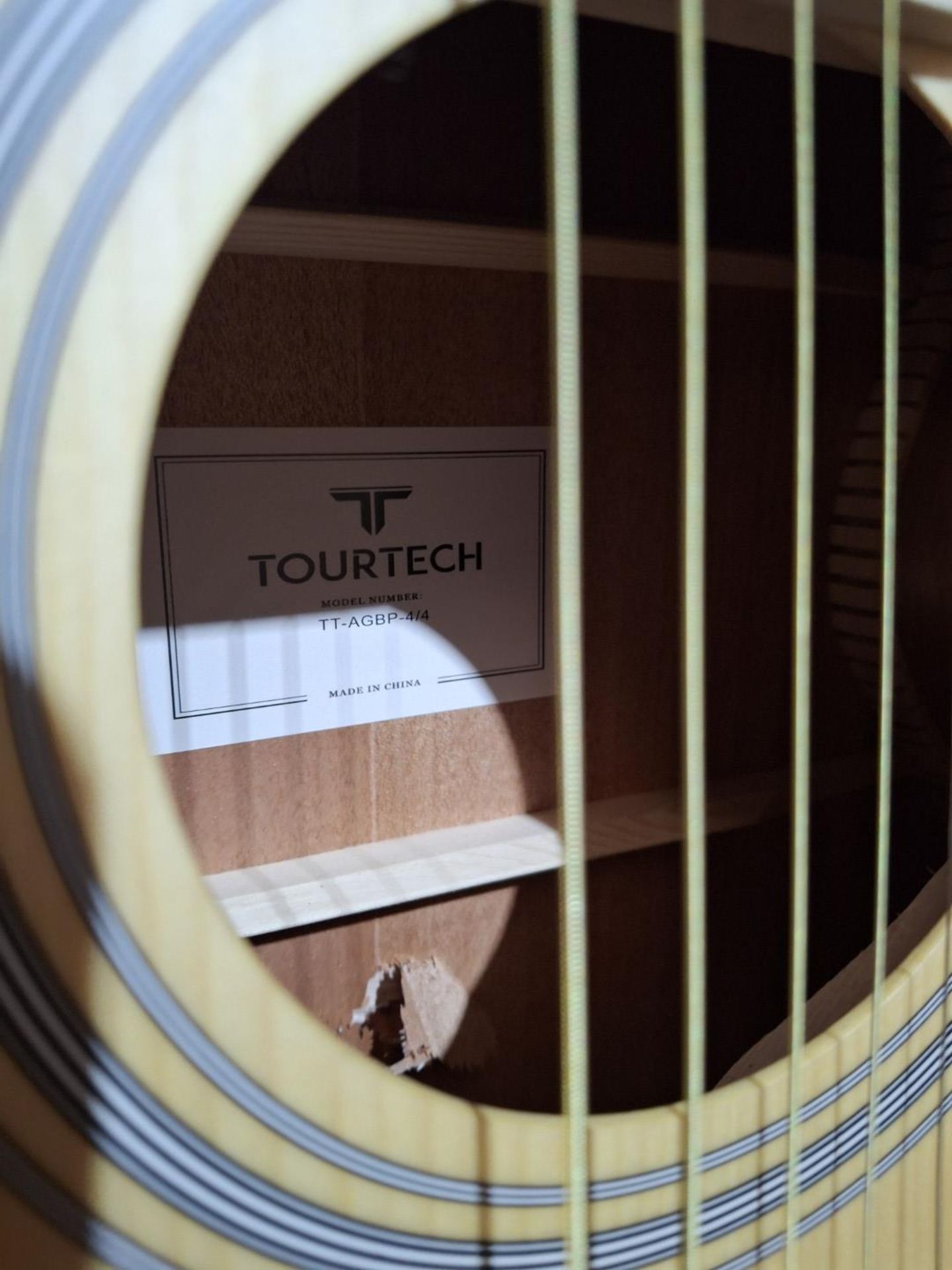 Tourtech TT-AGBP-4/4 damage in back guitar - Image 2 of 3
