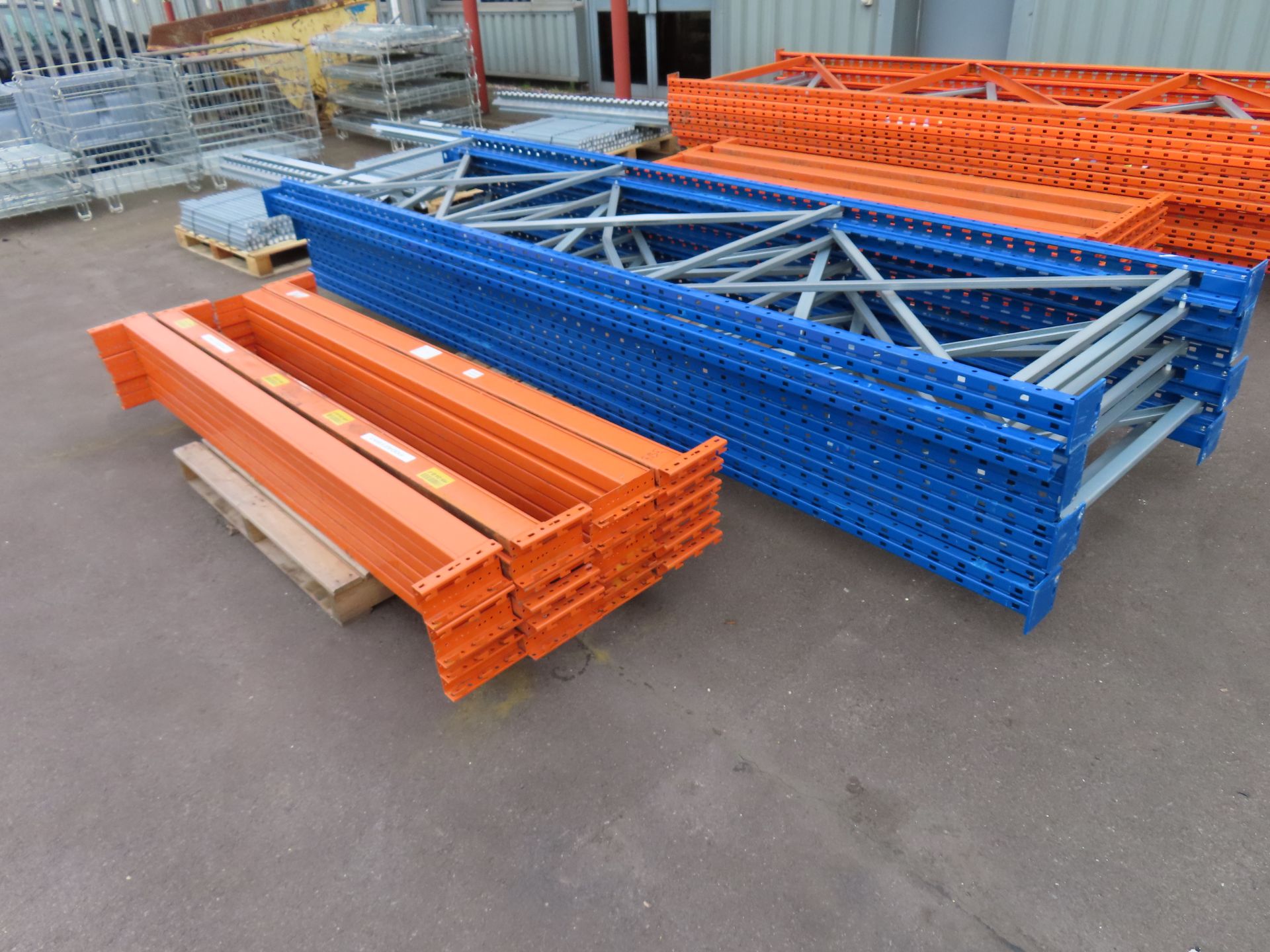 Pallet racking to include: 7x uprights H3910mm x W1090mm, 24x cross ...
