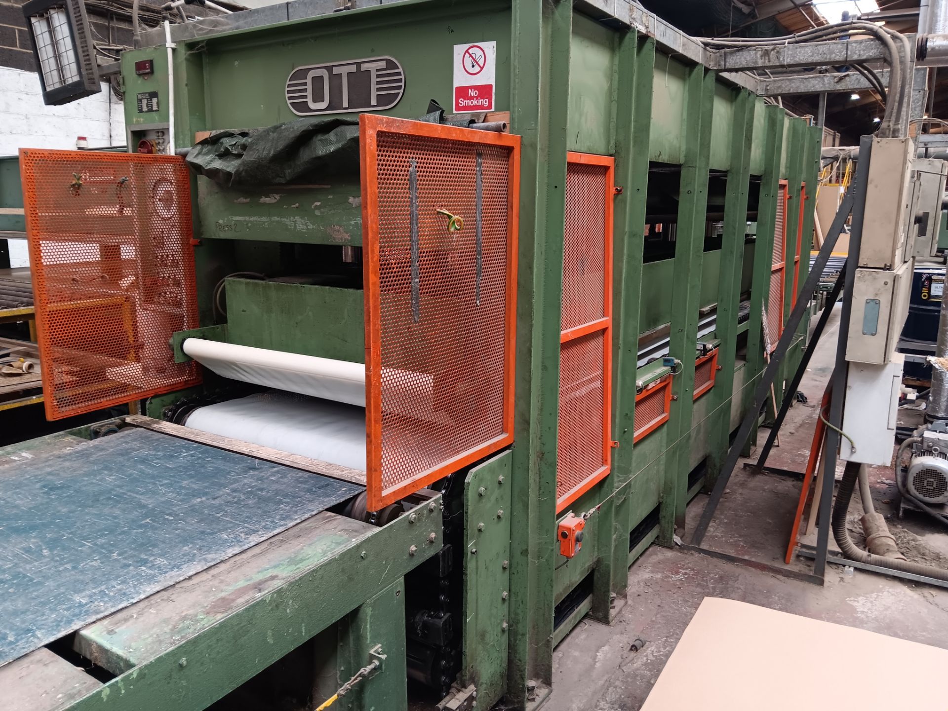 OTT D90/240 industrial hydraulic veneer press, machine number A7520 ...