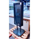 Illuminated display cabinet
