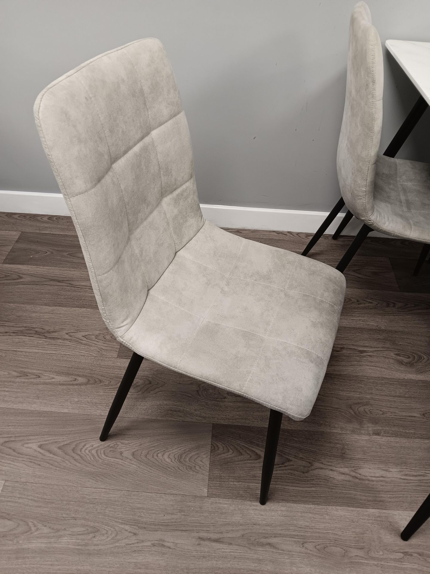 Laminate topped table with 4 upholstered chairs - Image 2 of 3