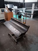Hydrolic manual mini lifter with roll attachment, capacity 200kg