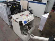 Toppy 124810 mobile pallet lifter/turner, 2006