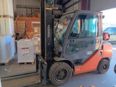 Toyota Tonero 30 02-8FG30, LPG 3000KG Fork lift Truck, Serial Number 8FGJF35, 3700mm Lift, Duplex