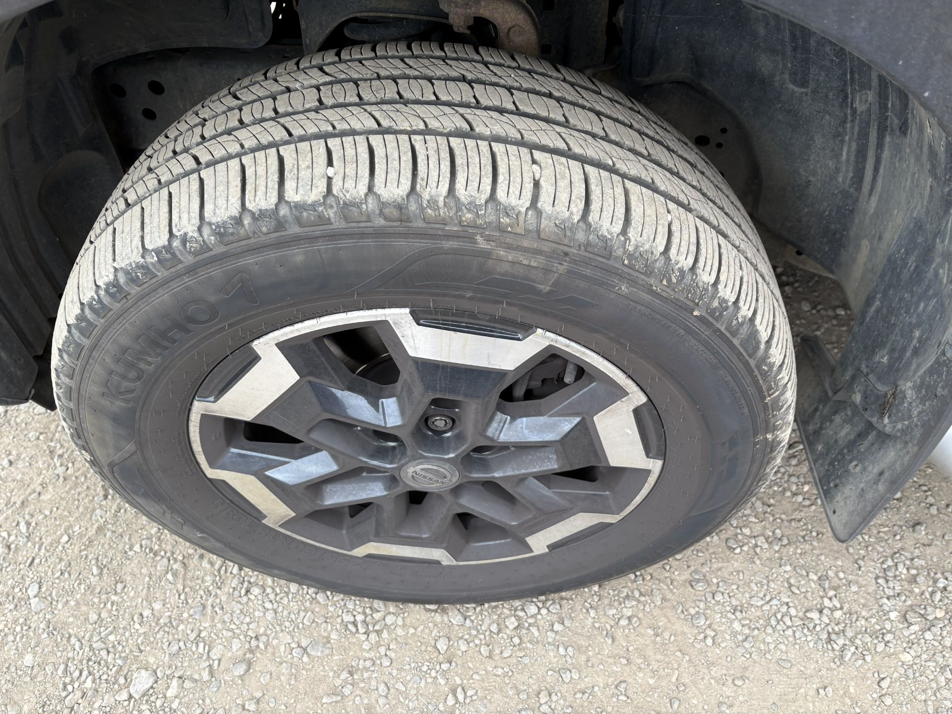 Nissan Navara Double Cab Pick Up Tekna 2.3dCi 190, Registration R555 PRS - Image 13 of 35