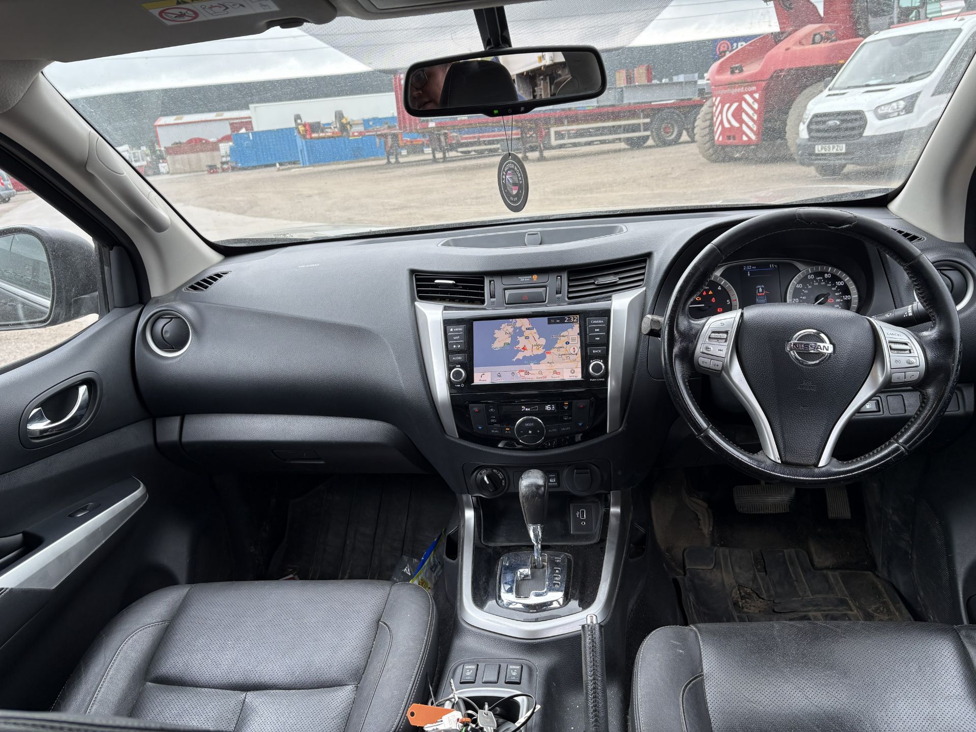 Nissan Navara Double Cab Pick Up Tekna 2.3dCi 190, Registration R555 PRS - Image 30 of 35