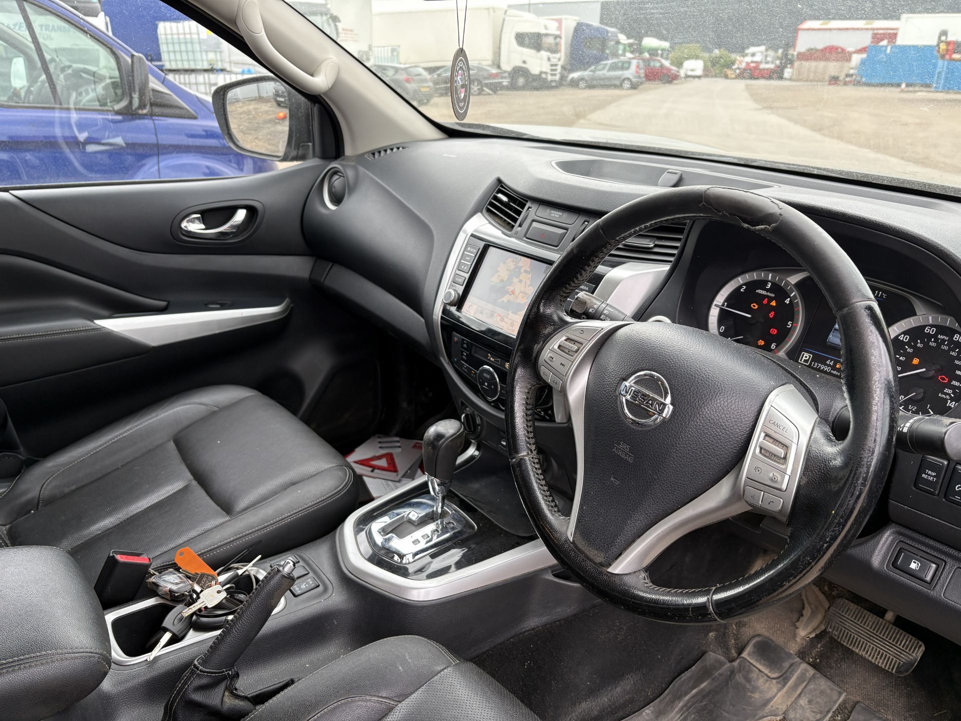 Nissan Navara Double Cab Pick Up Tekna 2.3dCi 190, Registration R555 PRS - Image 15 of 35